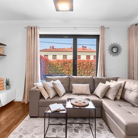 Luxury New Apartment With Private Garden Near The Beach! Poreč Eksteriør bilde