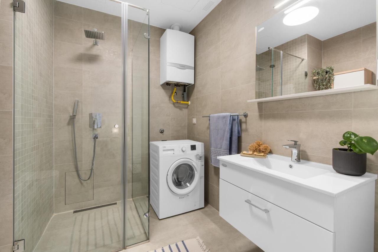 Luxury New Apartment With Private Garden Near The Beach! Poreč Eksteriør bilde