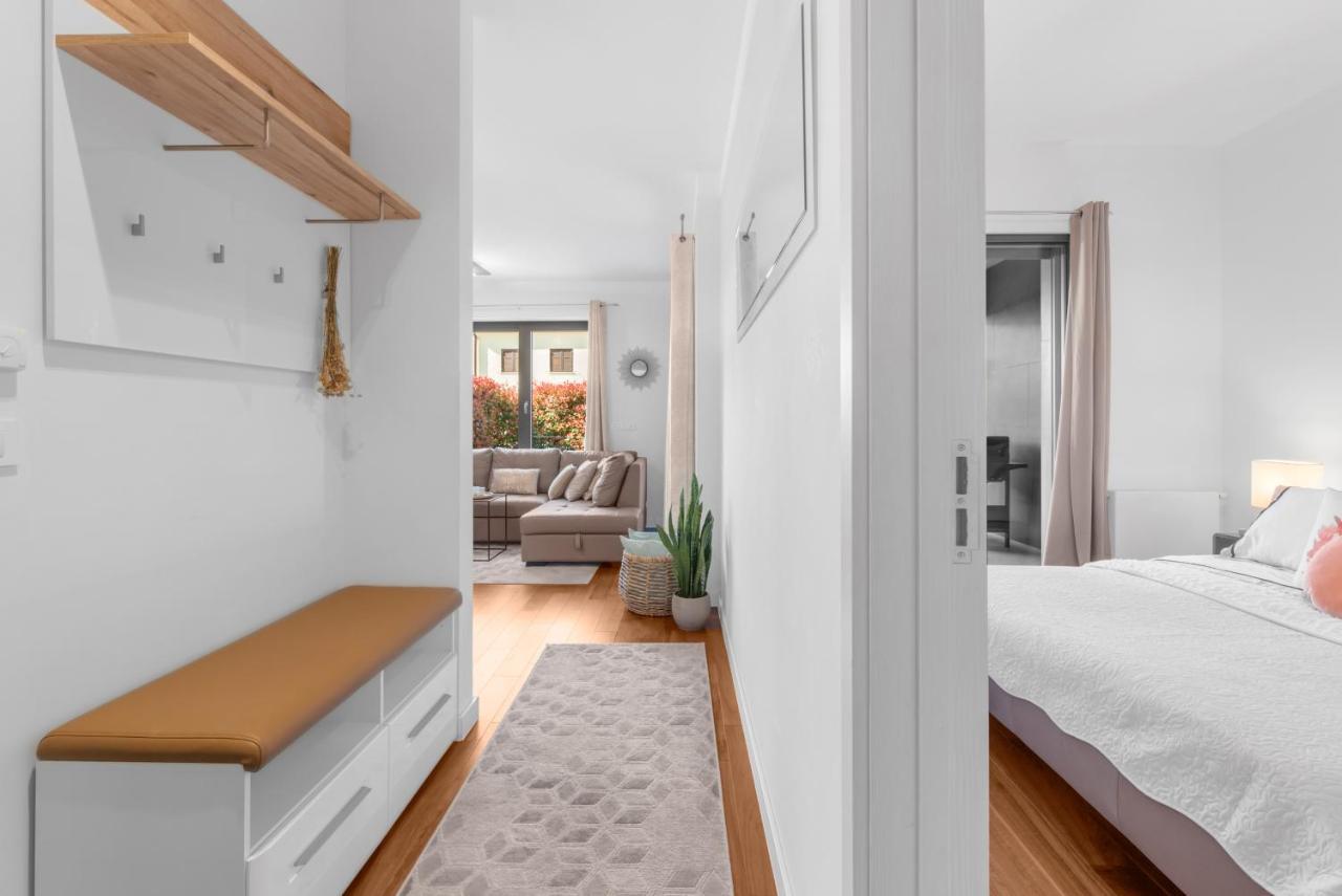 Luxury New Apartment With Private Garden Near The Beach! Poreč Eksteriør bilde