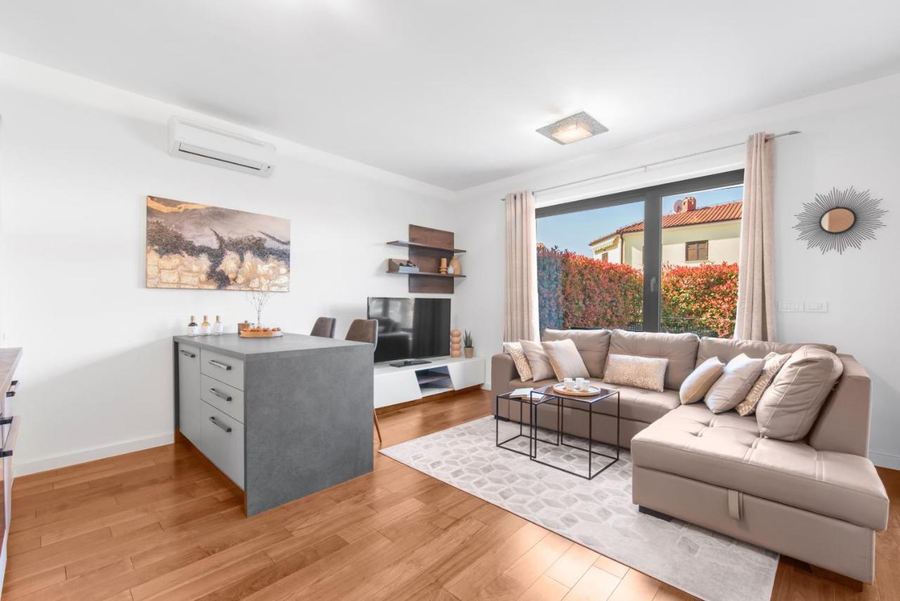 Luxury New Apartment With Private Garden Near The Beach! Poreč Eksteriør bilde